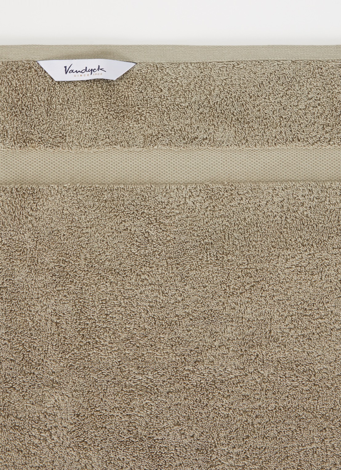 Vandyck Ranger badhanddoek - 650 gr/m2 - 68 x 127 cm - detail 2 groen