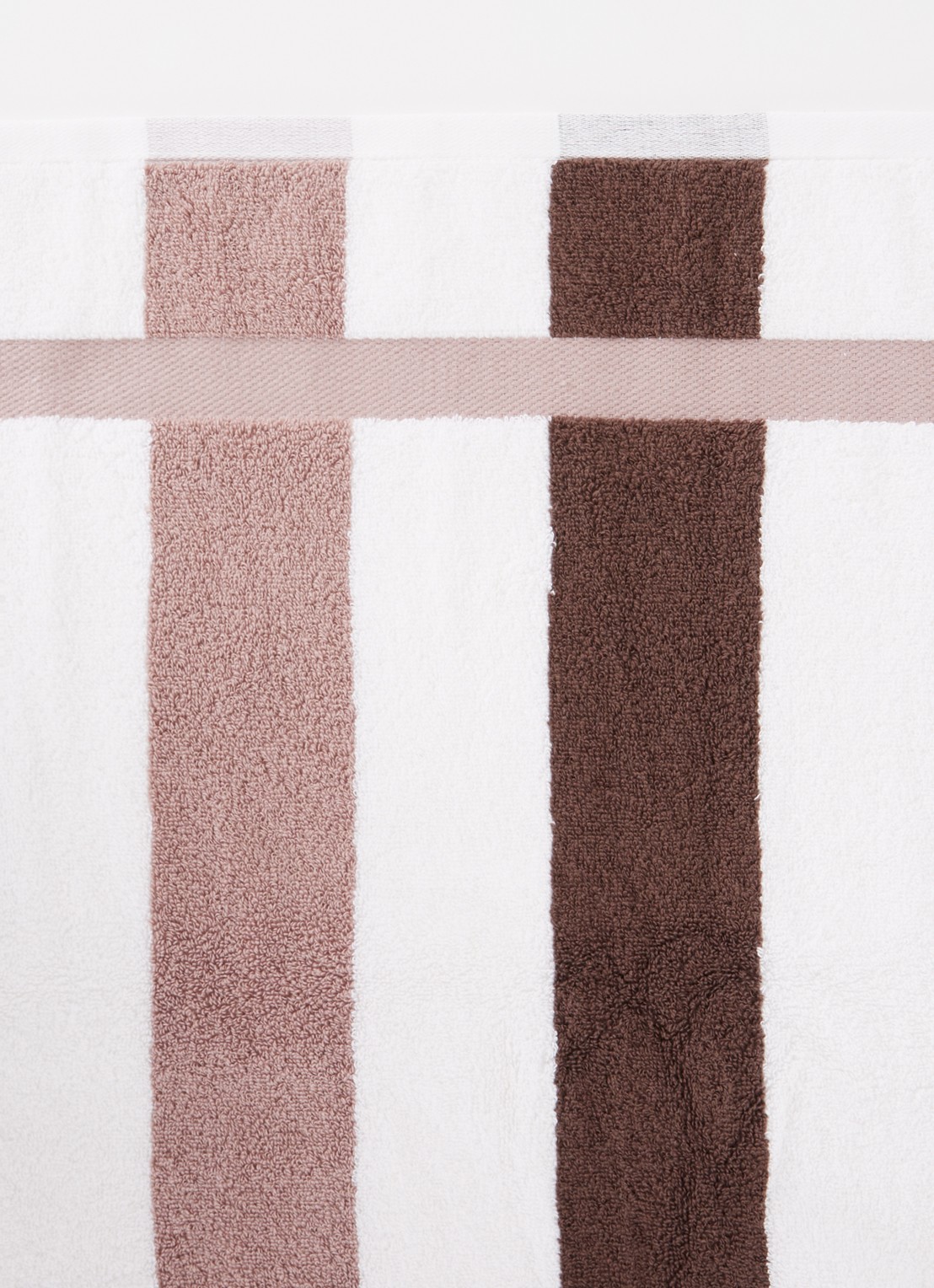 Vandyck Vancouver badhanddoek - 650 gr/m2 - 68 x 127 cm - detail 2 taupe