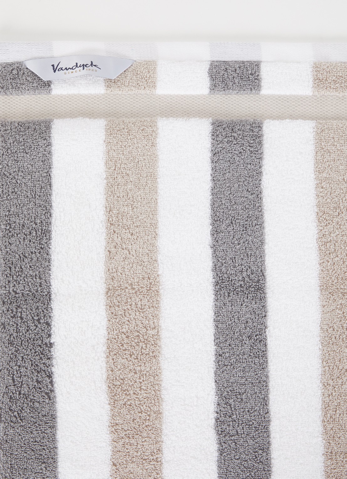 Vandyck Vancouver gastendoek - 650 gr/m2 - 40 x 60 cm - detail 2 grijs