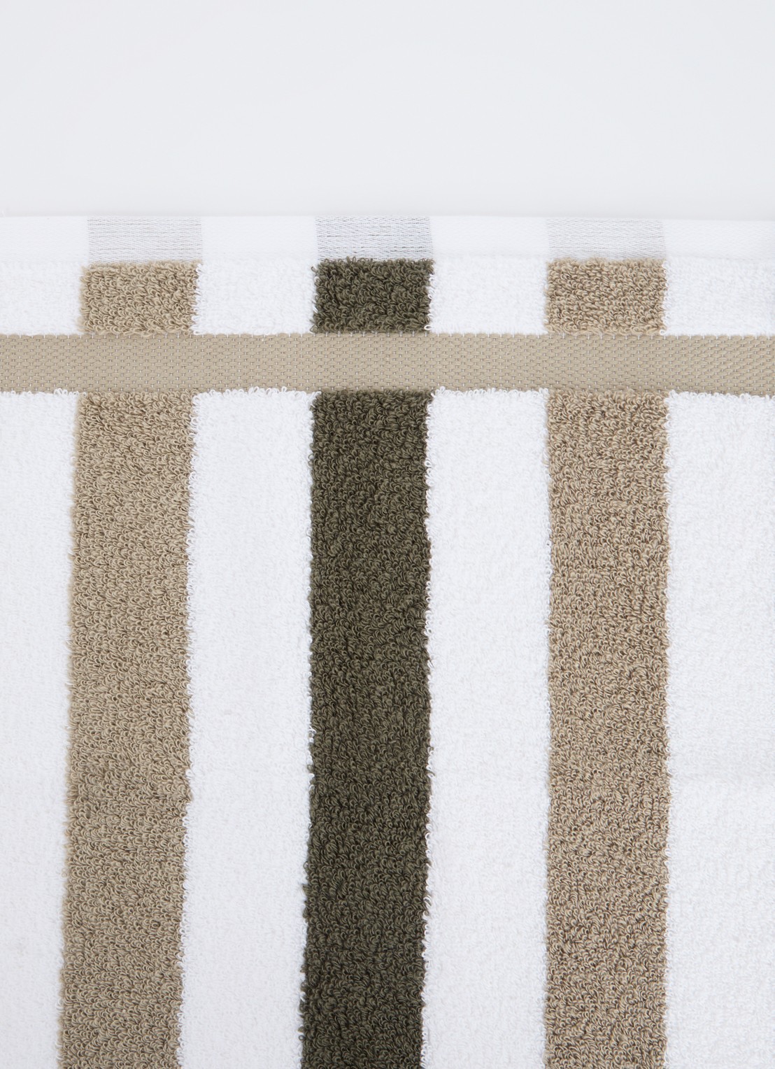 Vandyck Vancouver gastendoek - 650 gr/m2 - 40 x 60 cm - detail 2 bronsgroen