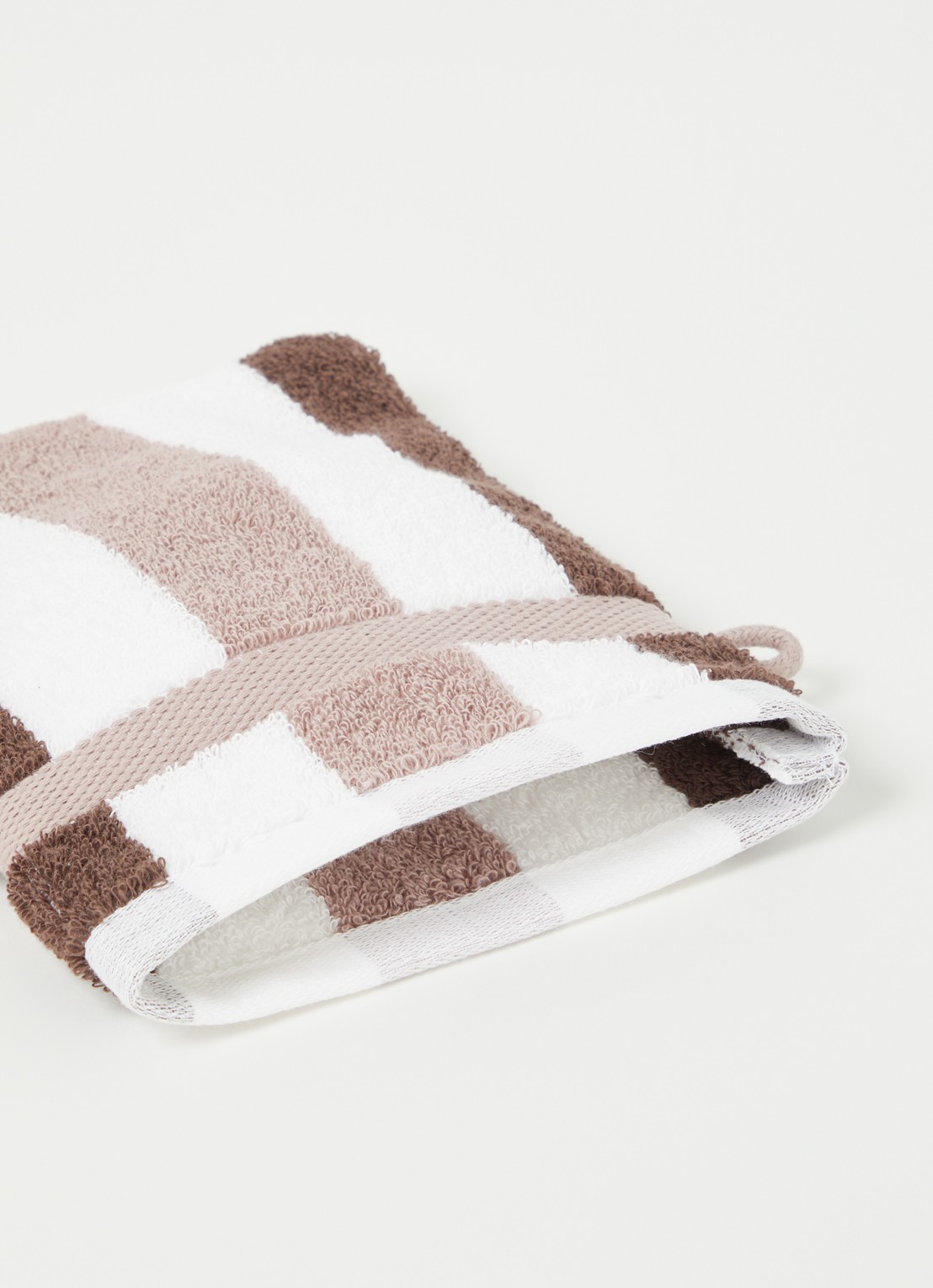 Vandyck Vancouver washand - 650 gr/m2 - 16 x 22 cm  - voorkant 2 taupe