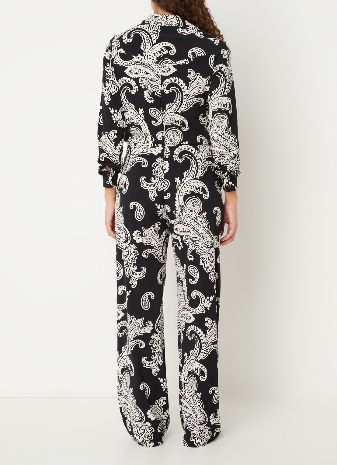 Vanilia Jumpsuit met strikceintuur - achterkant zwart