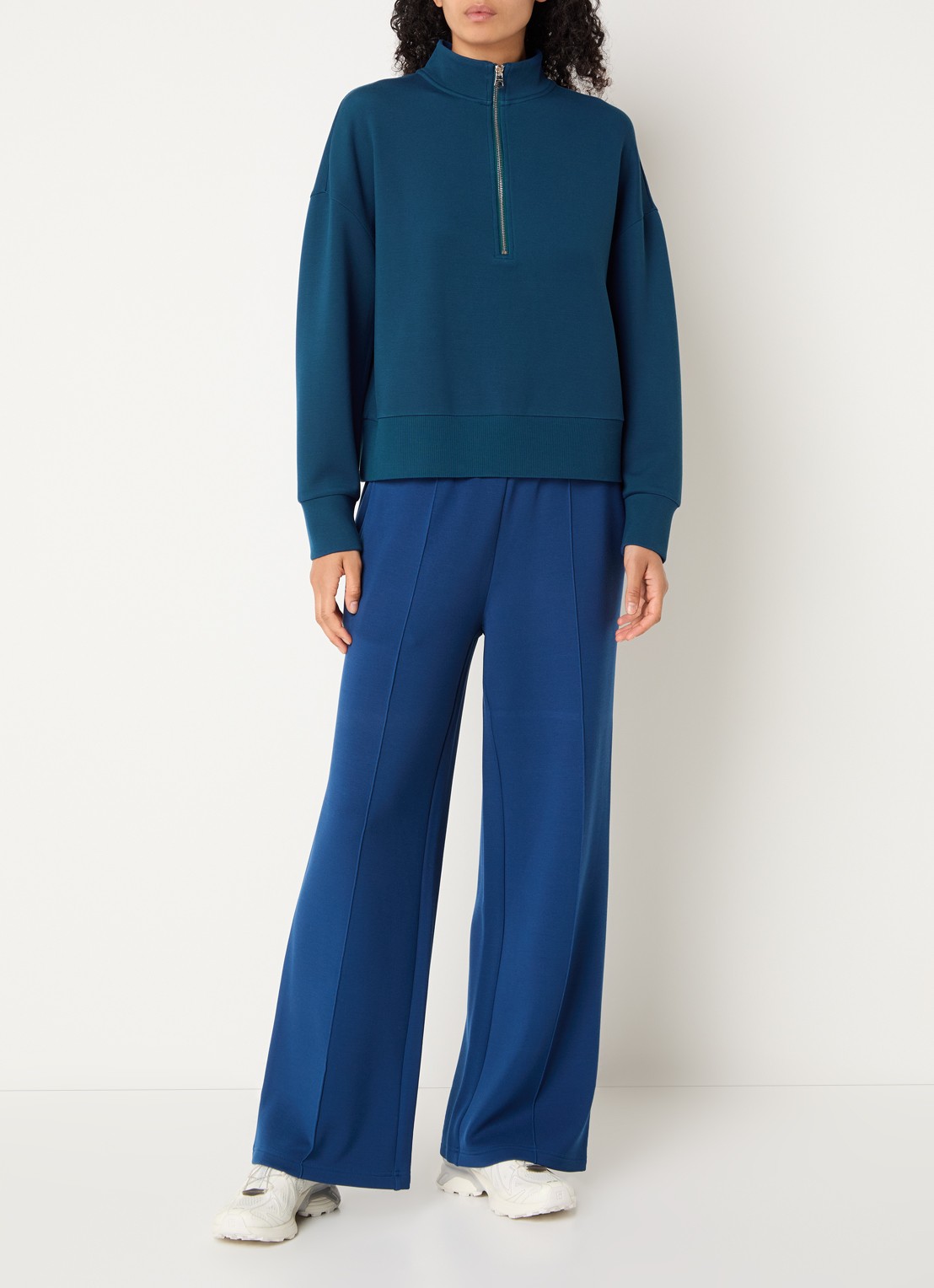 Varley Mavis sweater met halve rits - voorkant 3 aquablauw