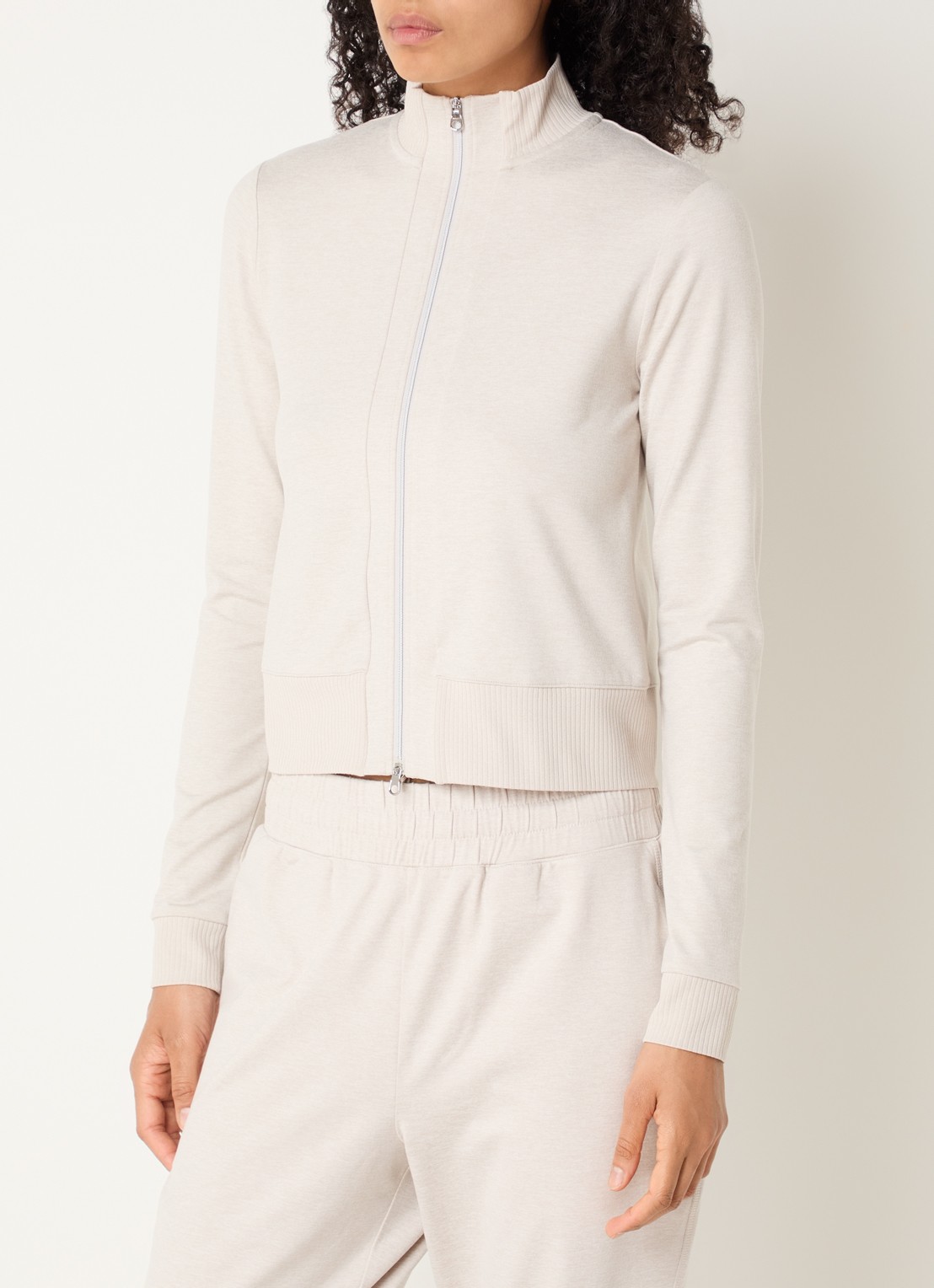 Varley Rufus cropped trainingsvest met gemêleerd dessin - detail beige