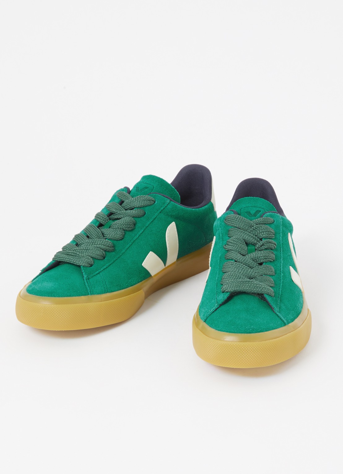 Veja Campo sneaker van suède met leren details - detail 2 groen