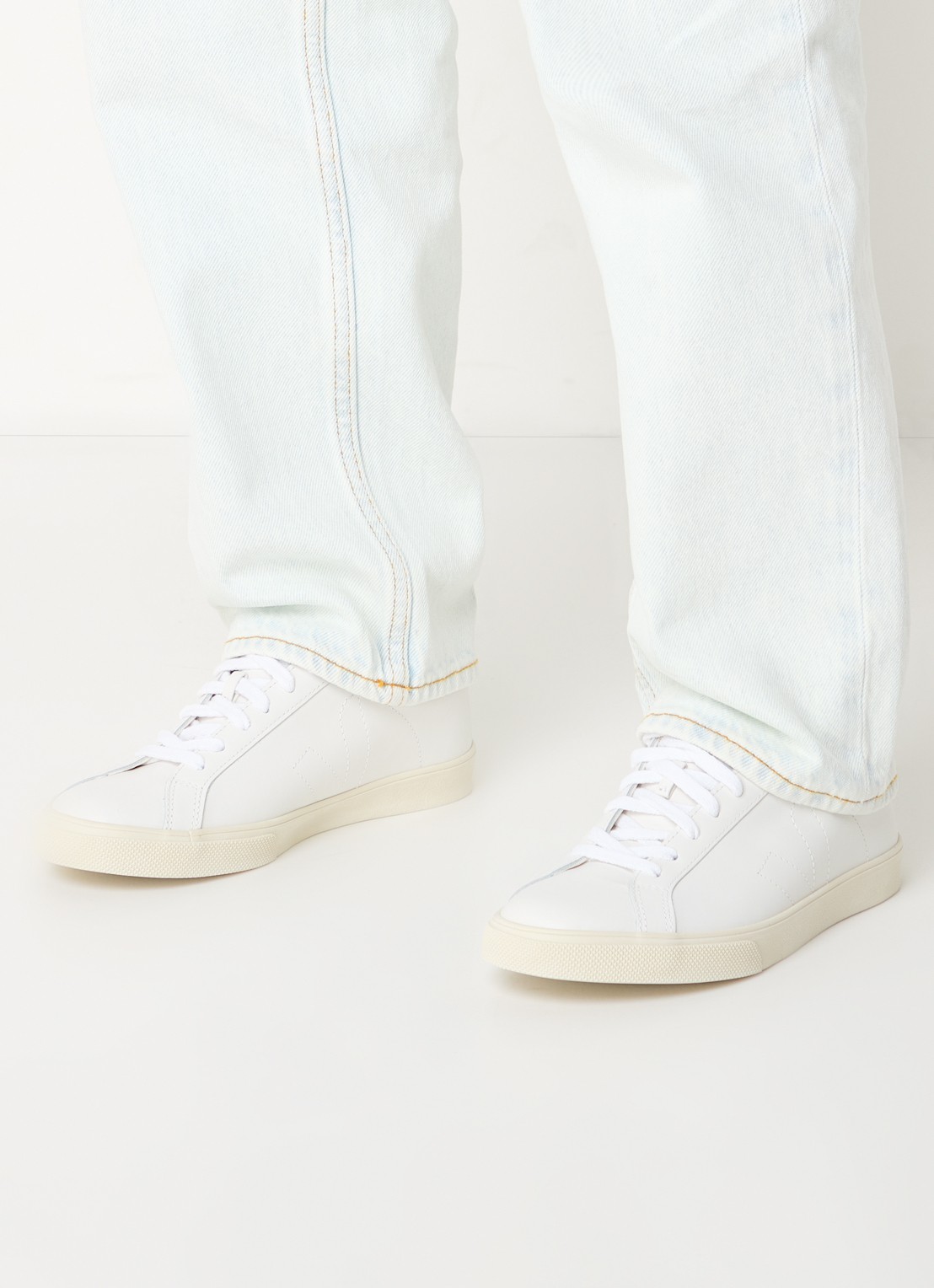 Veja Esplar sneaker van leer - voorkant wit