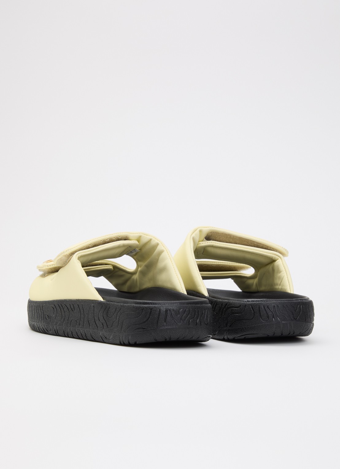 Veja Etna Bold slipper van leer - achterkant gebroken wit