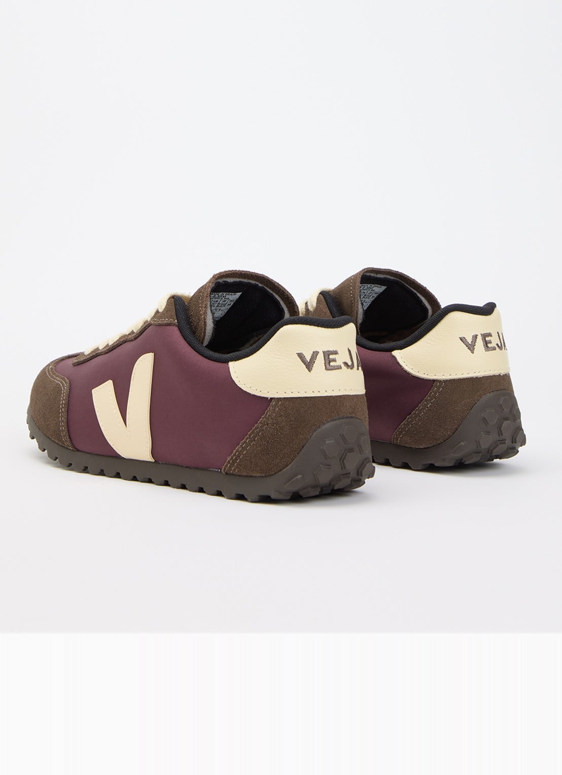 Veja GT sneaker van mesh met suède details - achterkant 5 paars