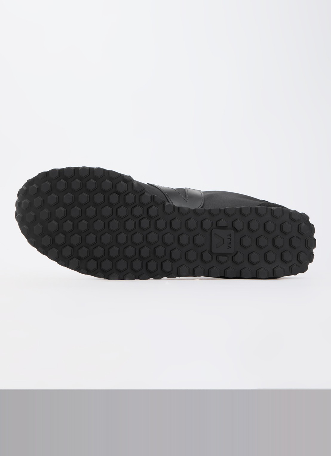 Veja GT sneaker van mesh met suède details - detail 5 zwart