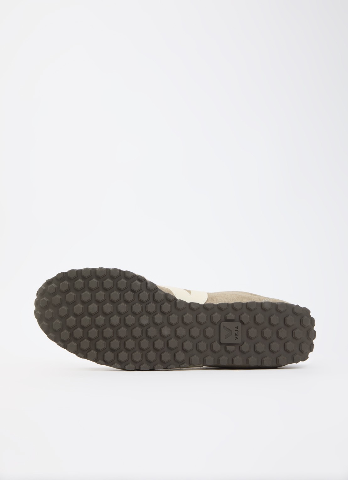 Veja GT sneaker van suède - detail 5 donkerbeige