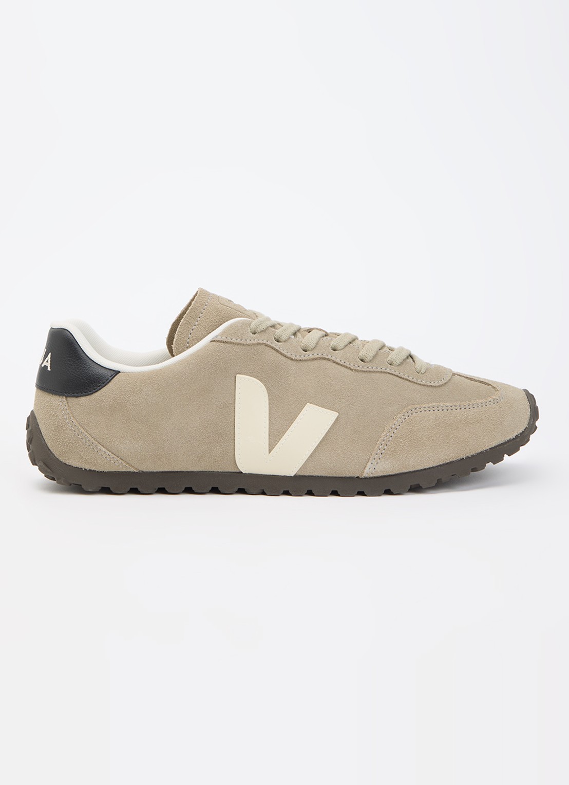 Veja GT sneaker van suède - voorkant 2 donkerbeige