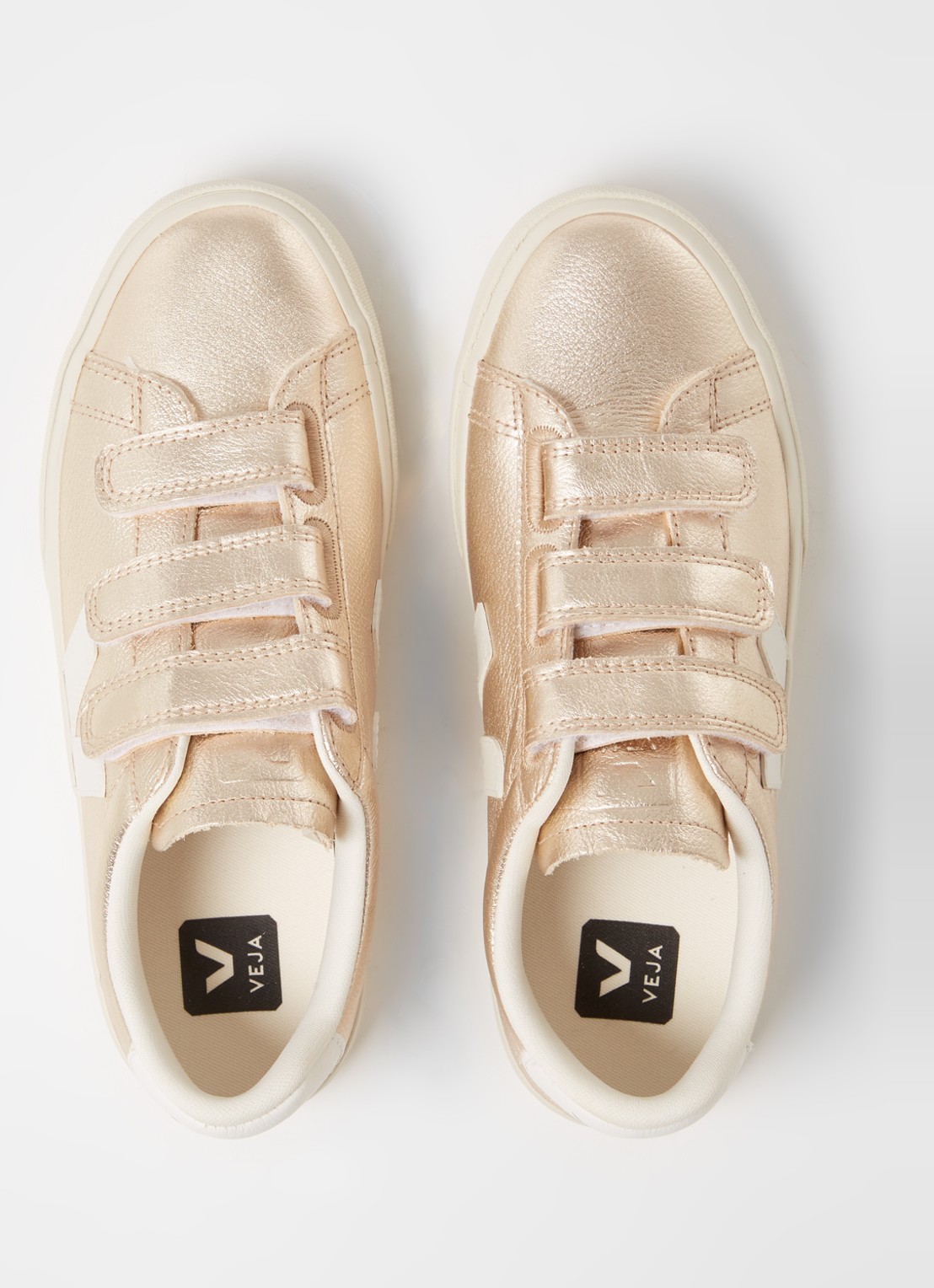 Veja Recife sneaker van leer met metallic finish - detail 5 goud
