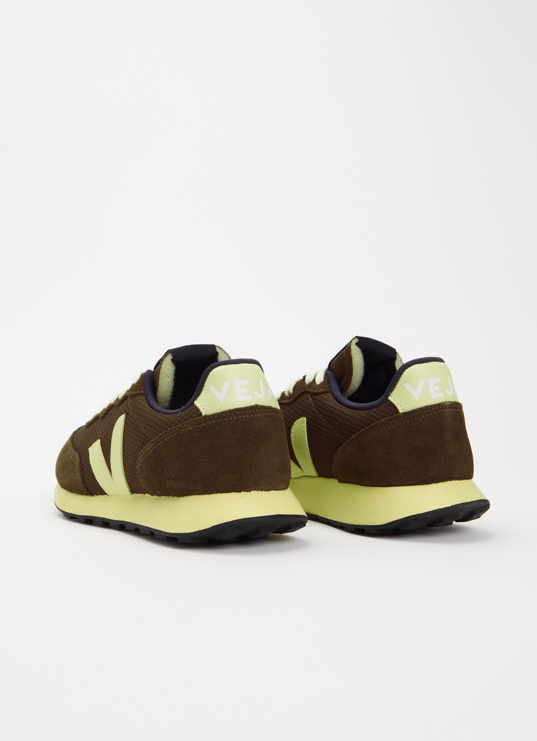 Veja Rio Branco II sneaker met suède details - achterkant bruin
