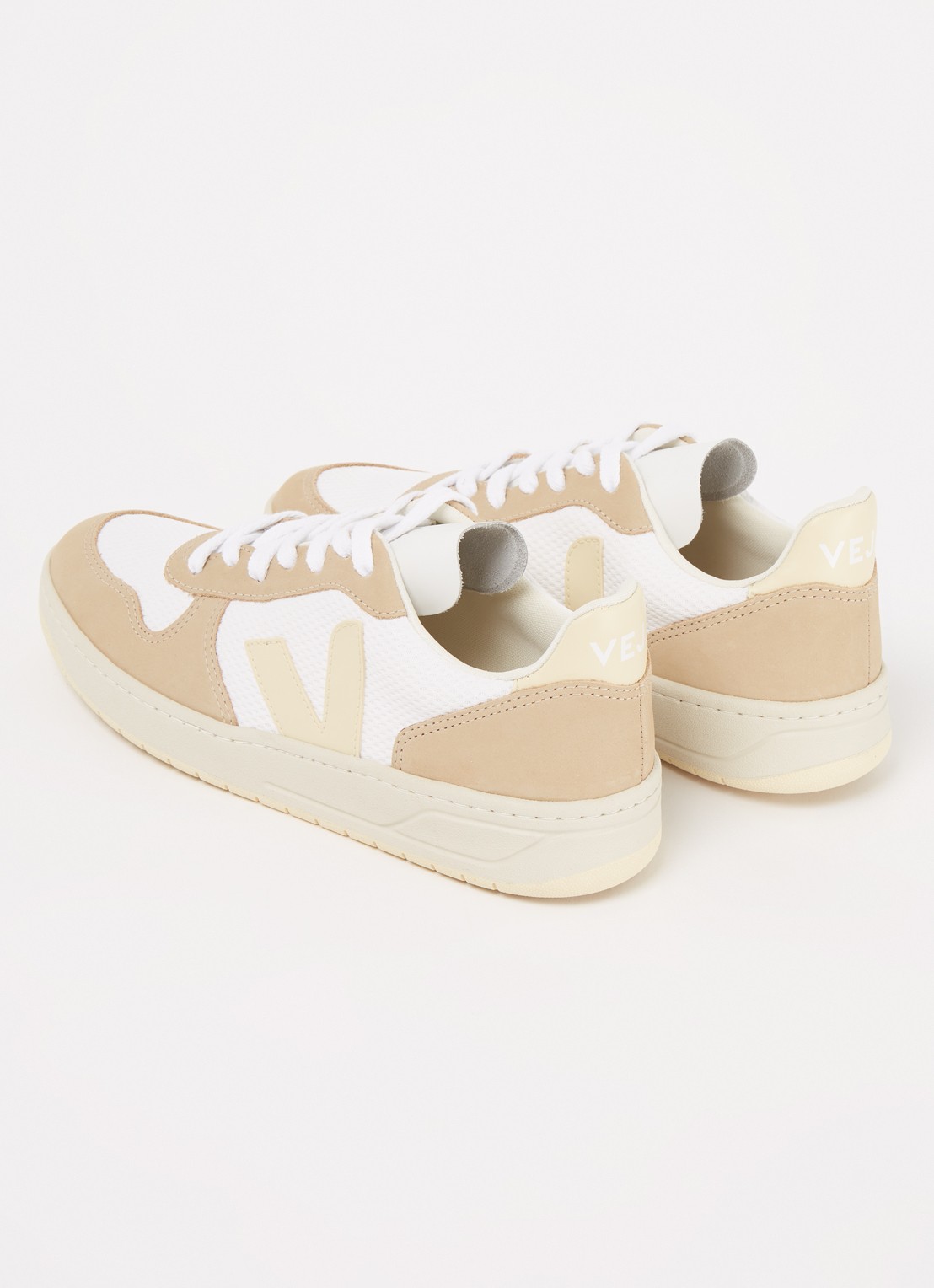 Veja V-10 sneaker met suède details - detail 2 beige