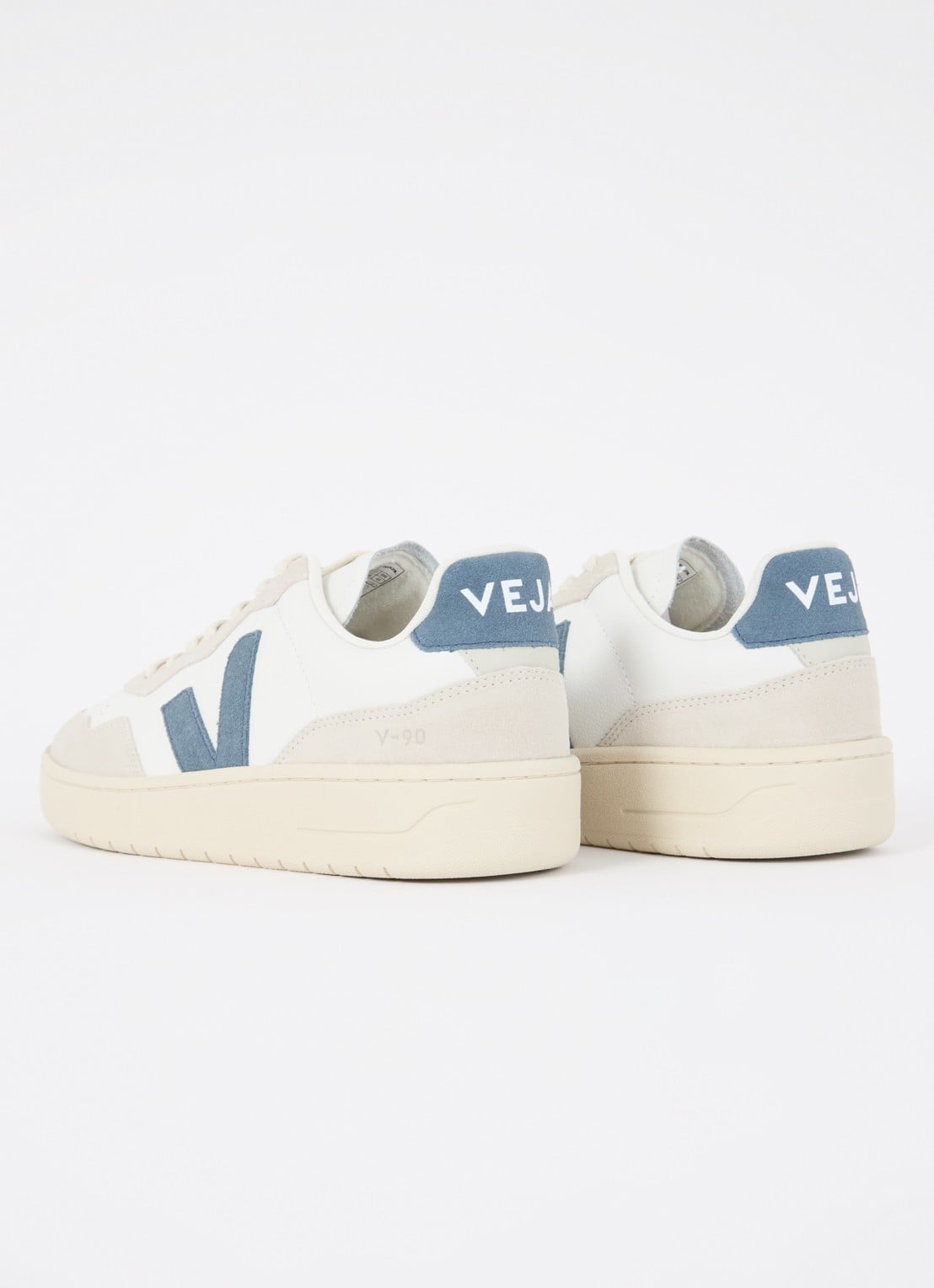 Veja V-90 sneaker van leer met suède details - achterkant wit