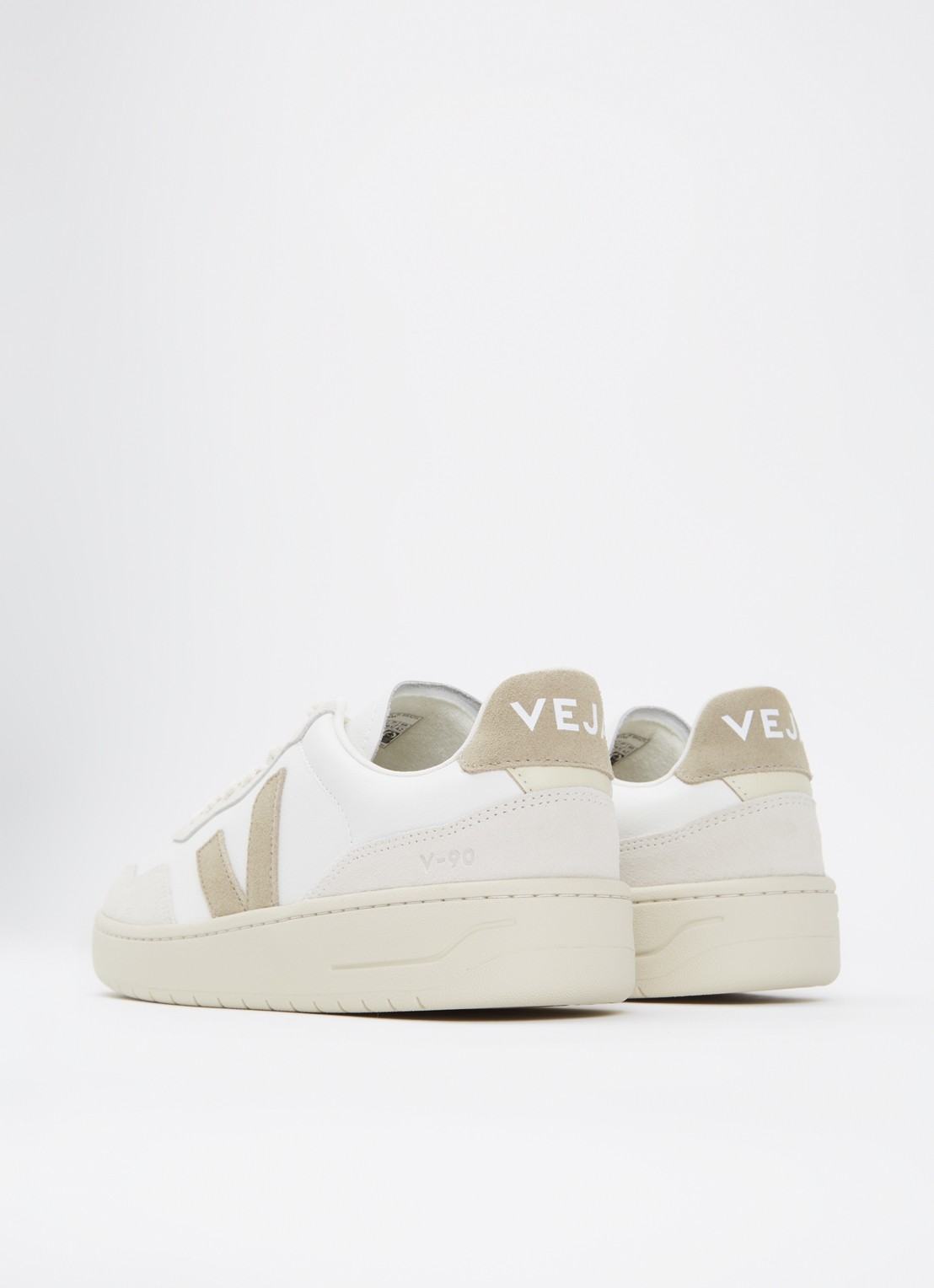 Veja V-90 sneaker van leer met suède details - achterkant 4 wit