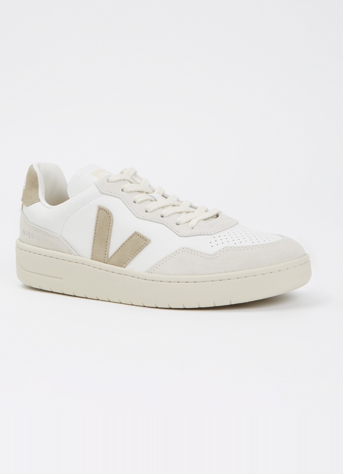 Veja V-90 sneaker van leer met suède details - voorkant 5 wit