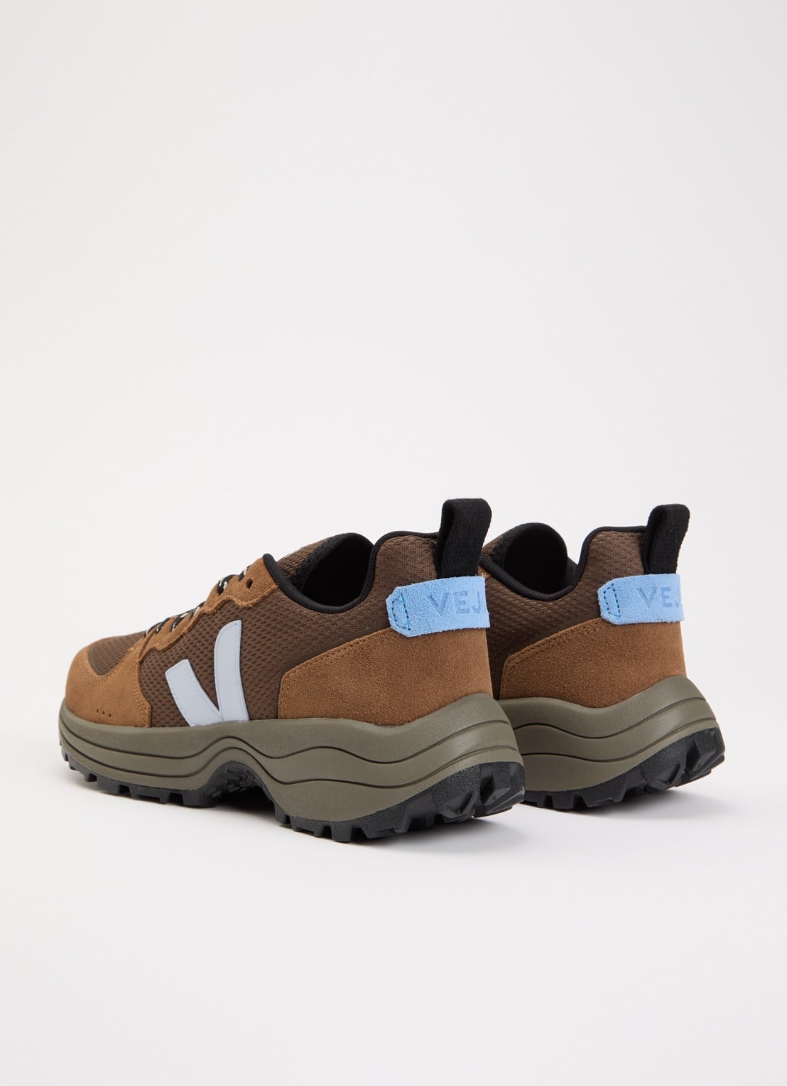 Veja Venturi II sneaker met suède details - achterkant bruin