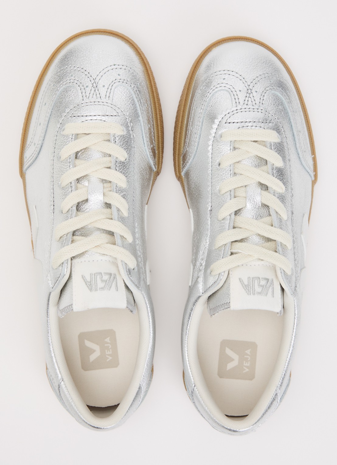 Veja Volley sneaker van leer met metallic finish - detail 3 zilver