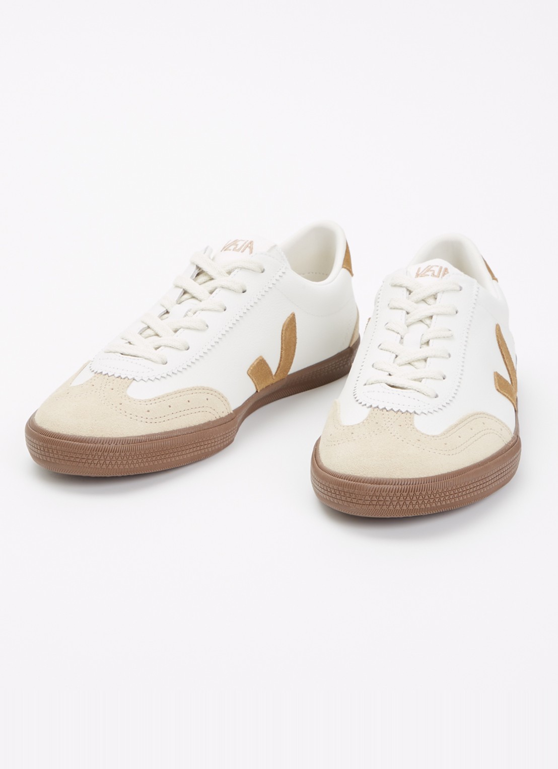 Veja Volley sneaker van leer met suède details - detail 2 beige