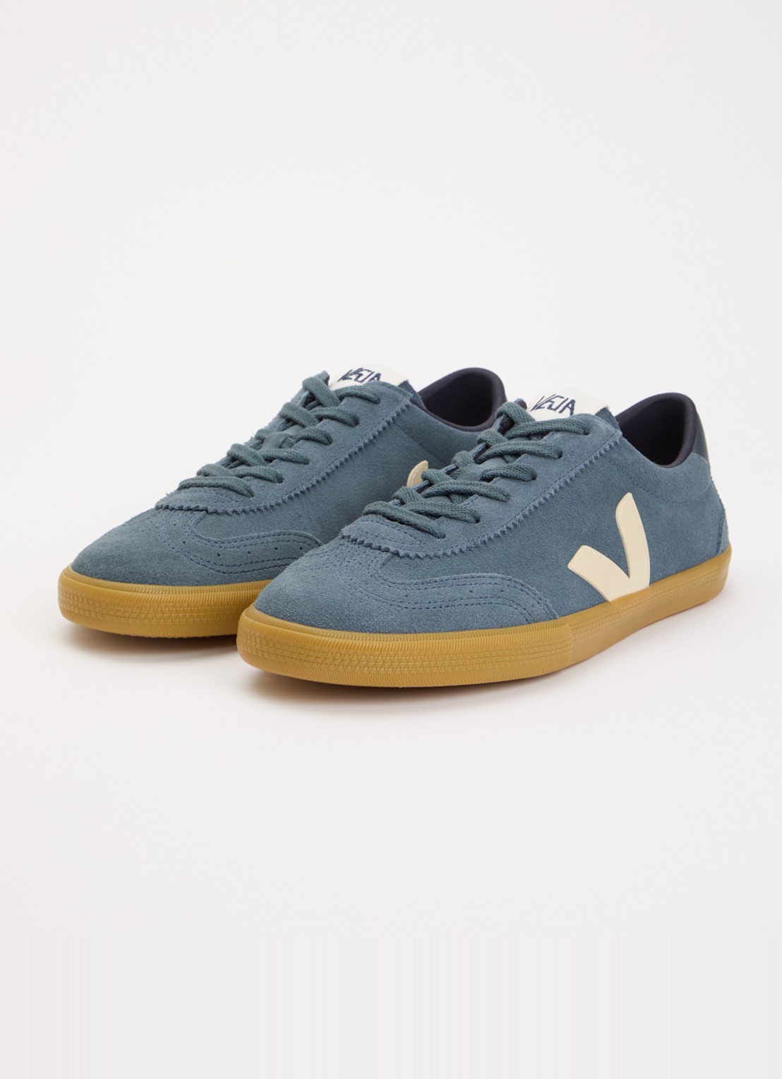 Veja Volley sneaker van suède - detail staalblauw