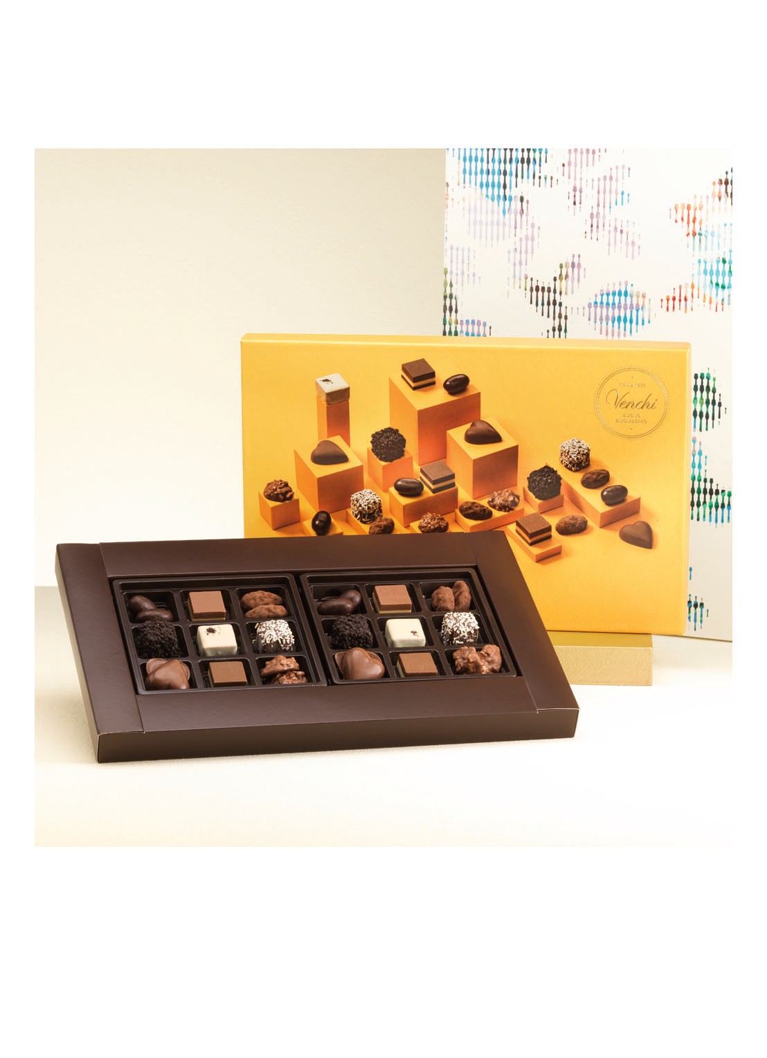 Venchi Chocolade Large Pralines giftbox 225 gram - voorkant 2 multicolor