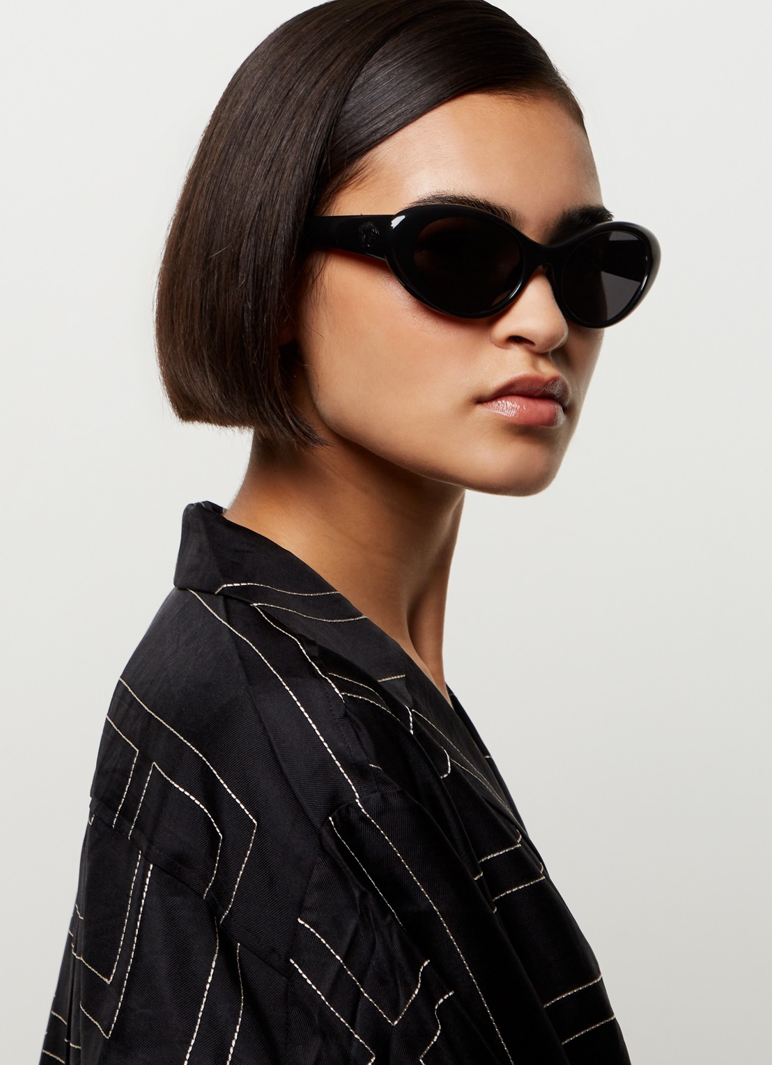 Versace Cat Eye zonnebril VE4455U  - voorkant 2 zwart