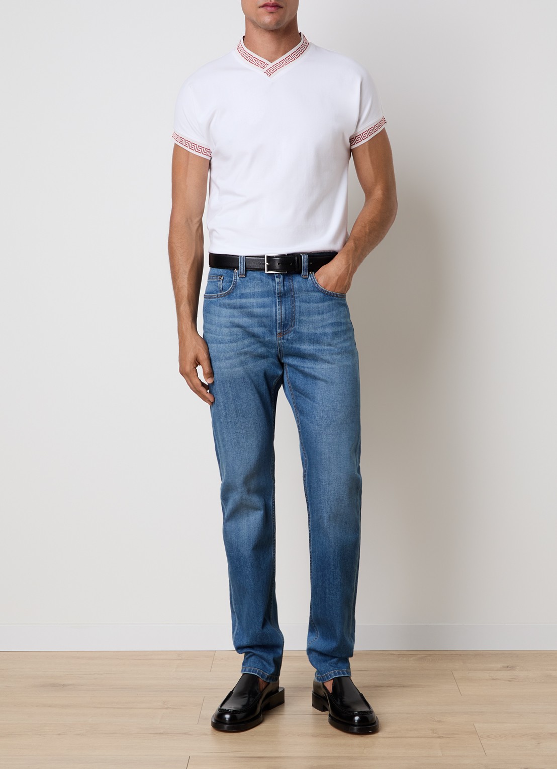 Versace Medusa Grace T-shirt met V-hals - voorkant 4 wit