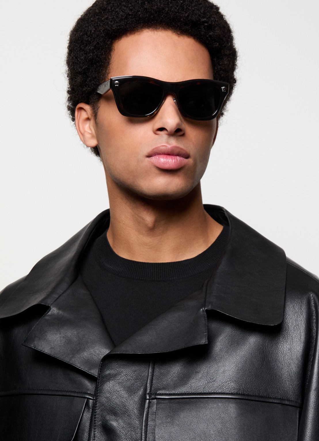 Versace Wayfarer zonnebril VE2272 - voorkant 5 donkerbruin