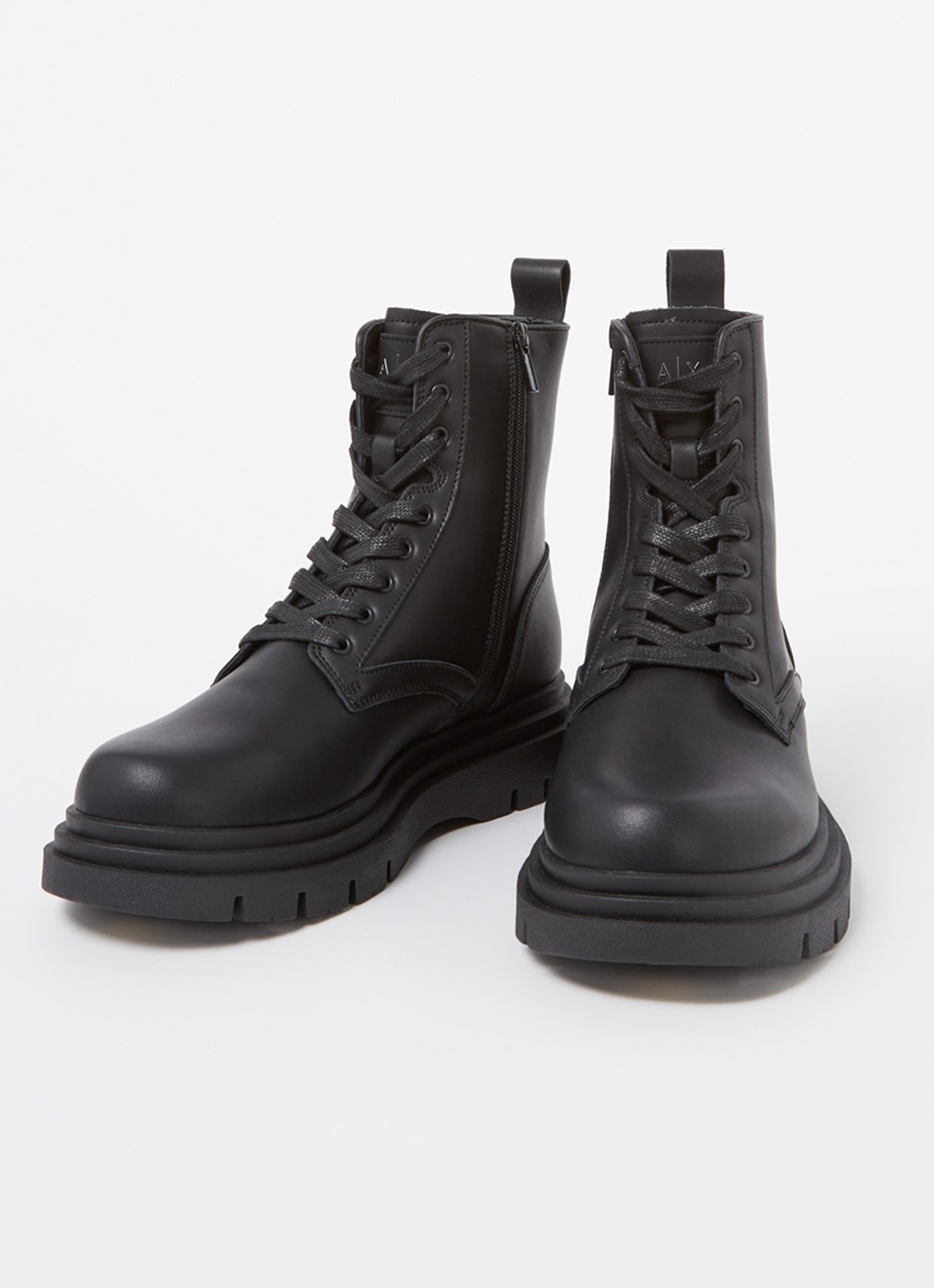 Veterboot van leer - detail zwart