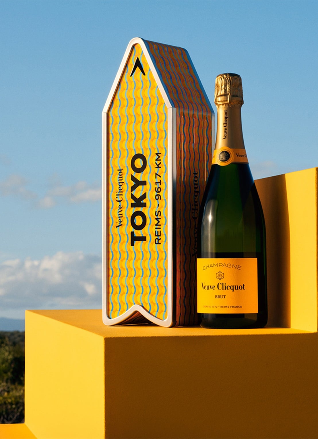Veuve Clicquot Arrow Capsule Brut (pattern 1) champagne 750 ml - voorkant 2 beige