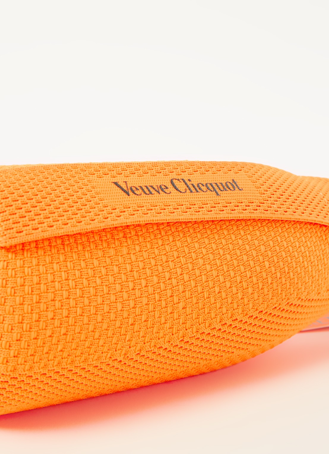 Veuve Clicquot Champagne Brut in Ice Jacket 750 ml - voorkant 2 oranje