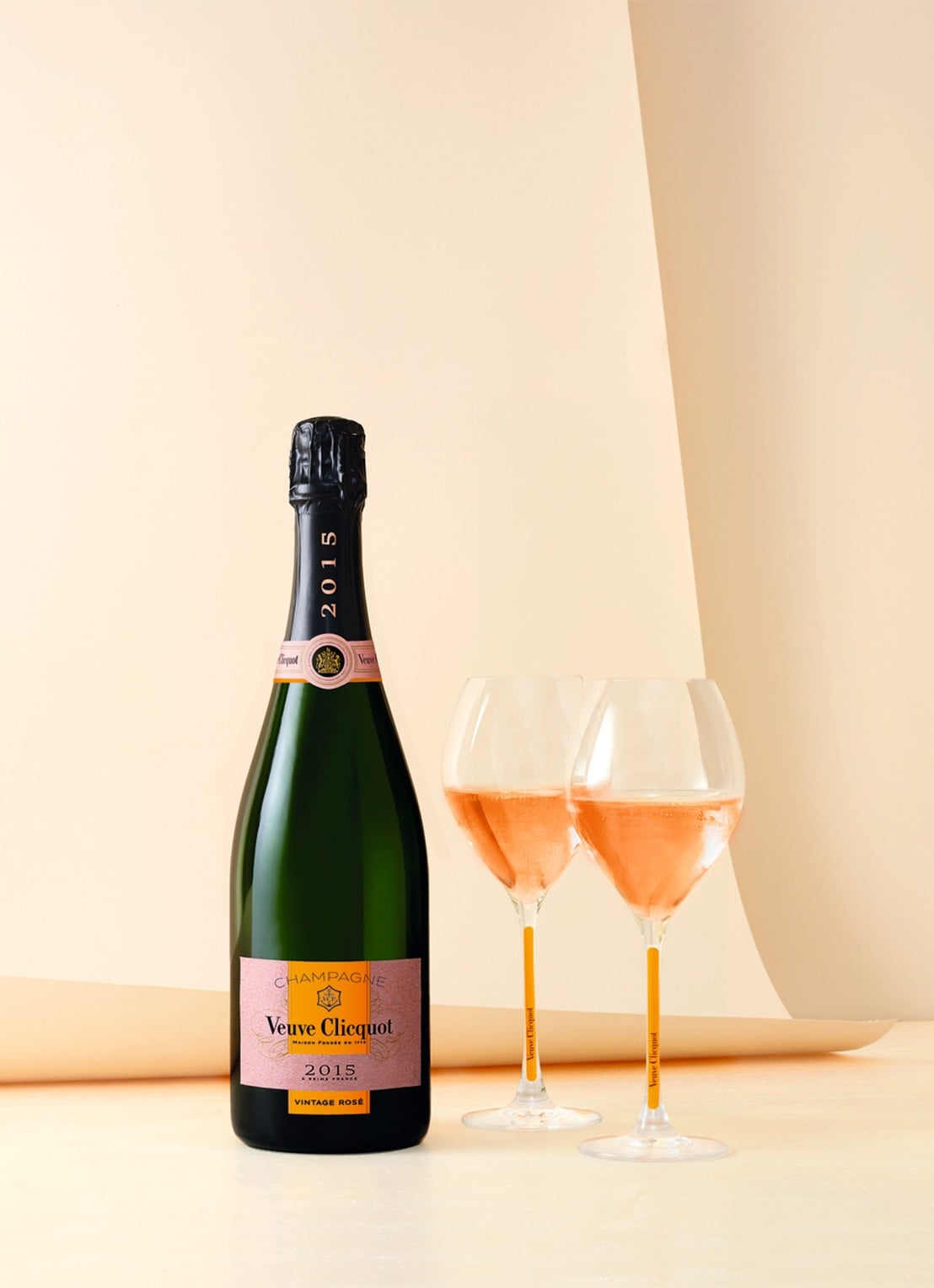 Veuve Clicquot Vintage Champagne Rosé 2015 in geschenkverpakking 750 ml - voorkant 2 bruin