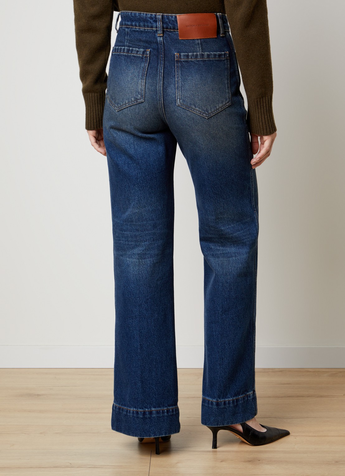 Victoria Beckham Alina high waist flared fit jeans met medium wassing - achterkant 3 indigo