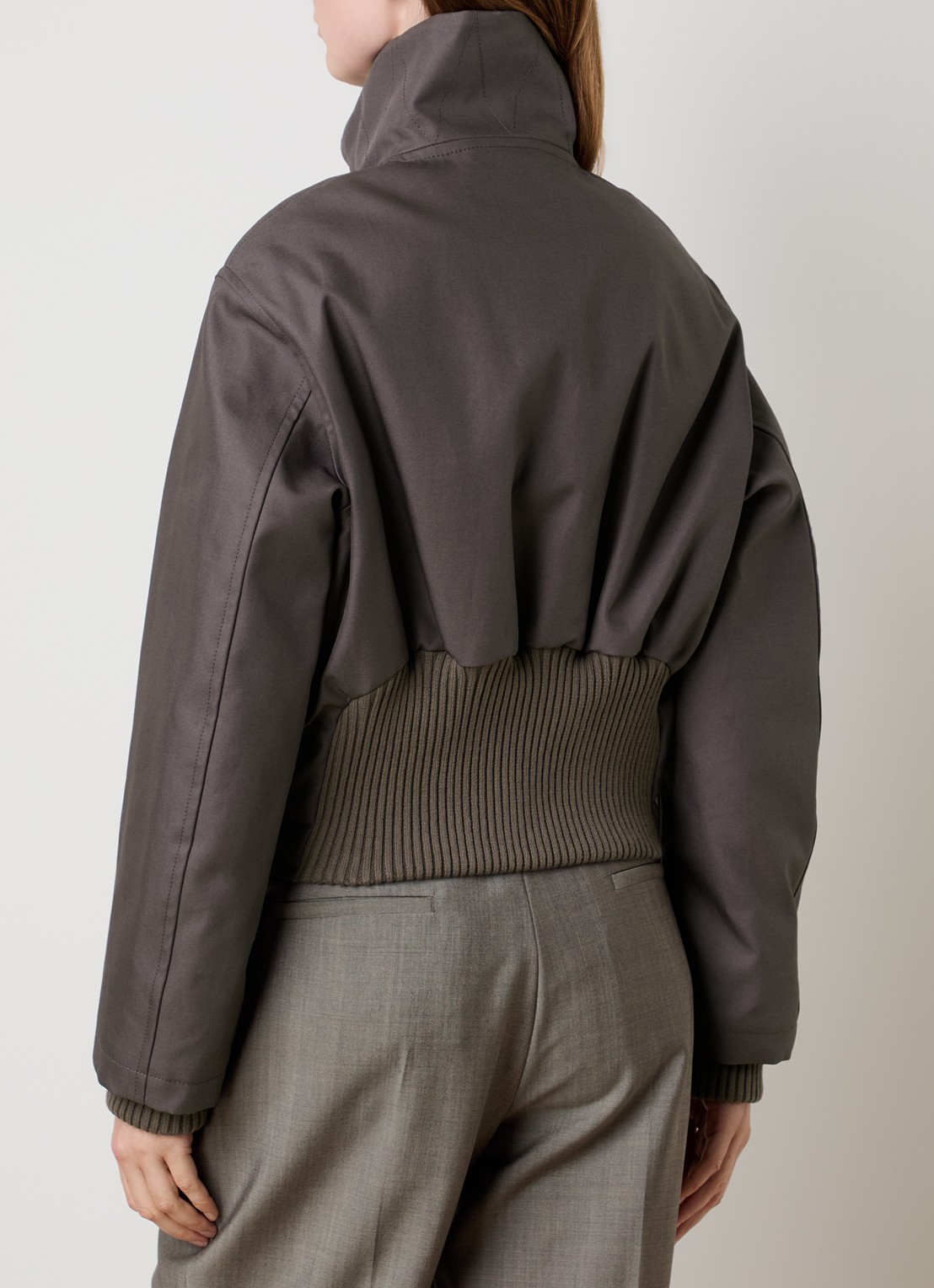 Victoria Beckham Bomberjack met steekzakken - achterkant 3 taupe