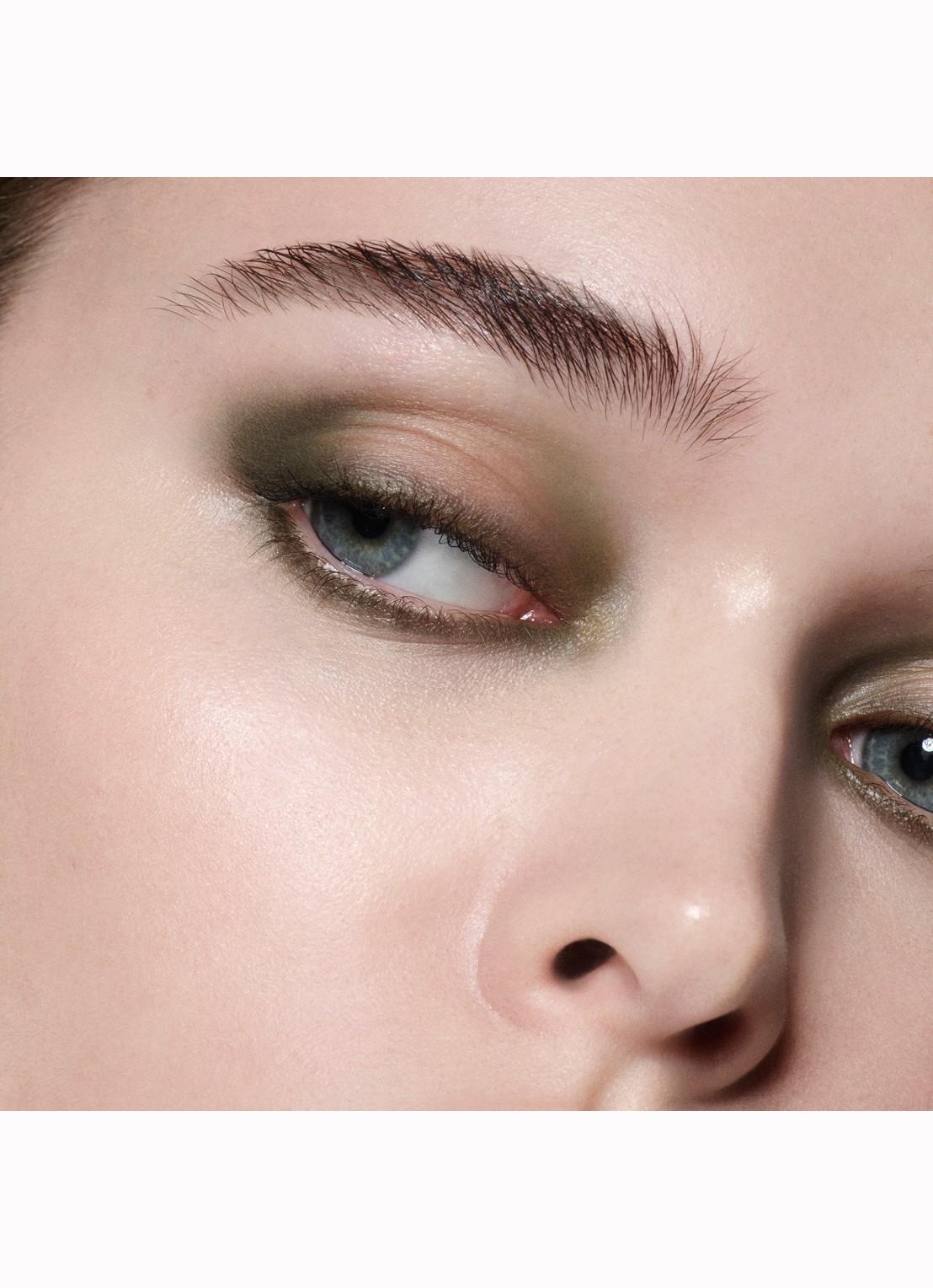 Victoria Beckham Eye Wardrobe - oogschaduwpalette navulling - detail 8 olive refill