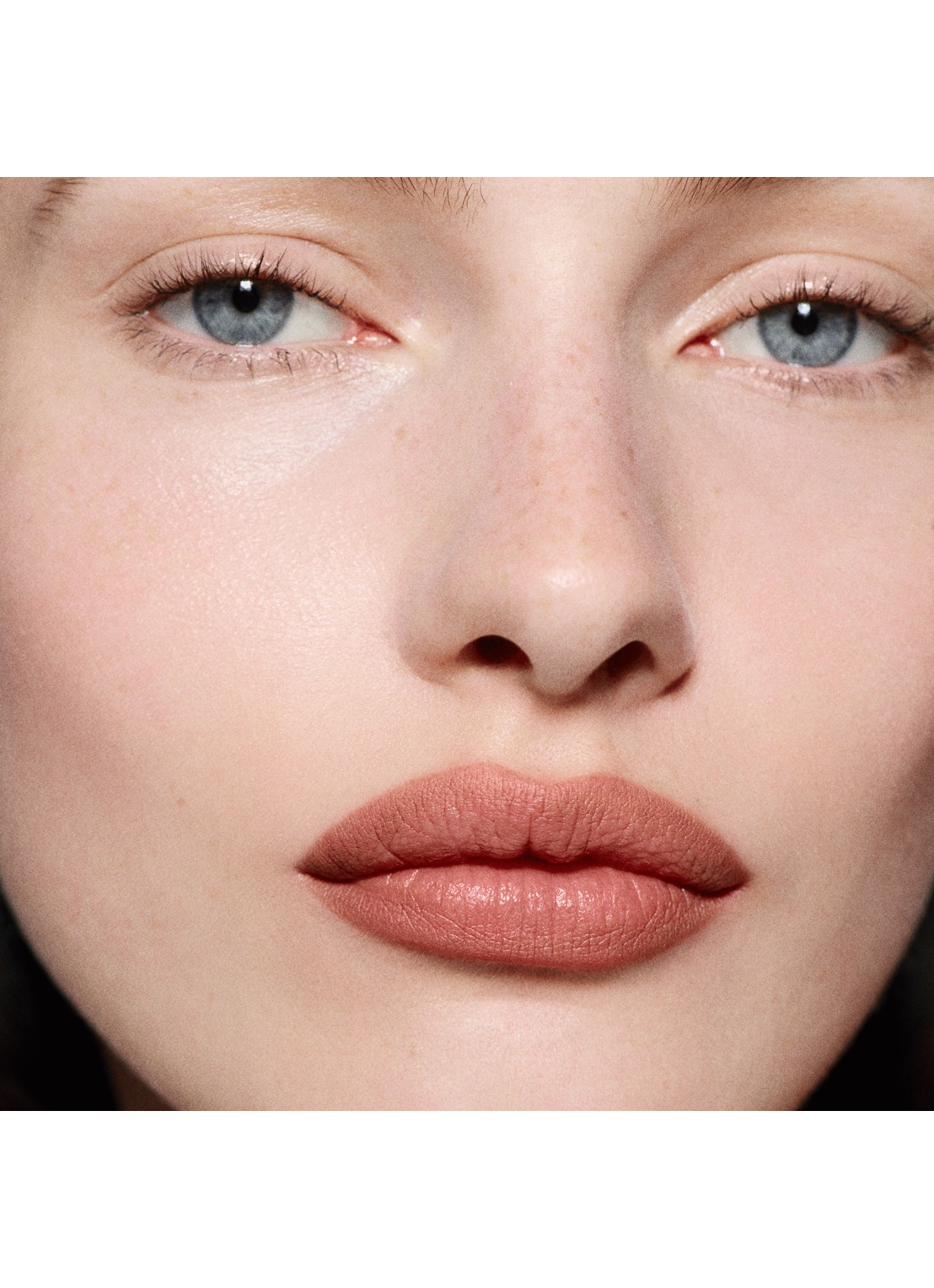 Victoria Beckham Lip Definer - waterproof lip liner - detail 4 no.2