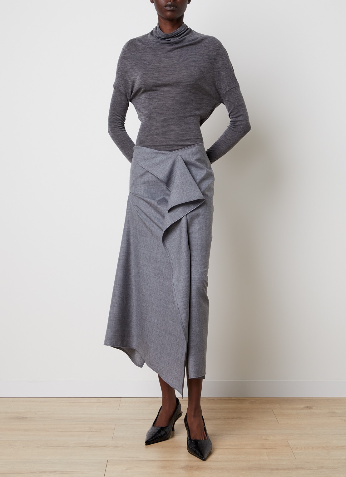 Victoria Beckham Semi-transparante top in wolblend met gedrapeerd detail - voorkant 5 grijsmele