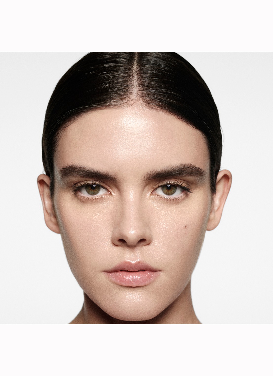 Victoria Beckham The Concealer Pen - detail 3 fl2