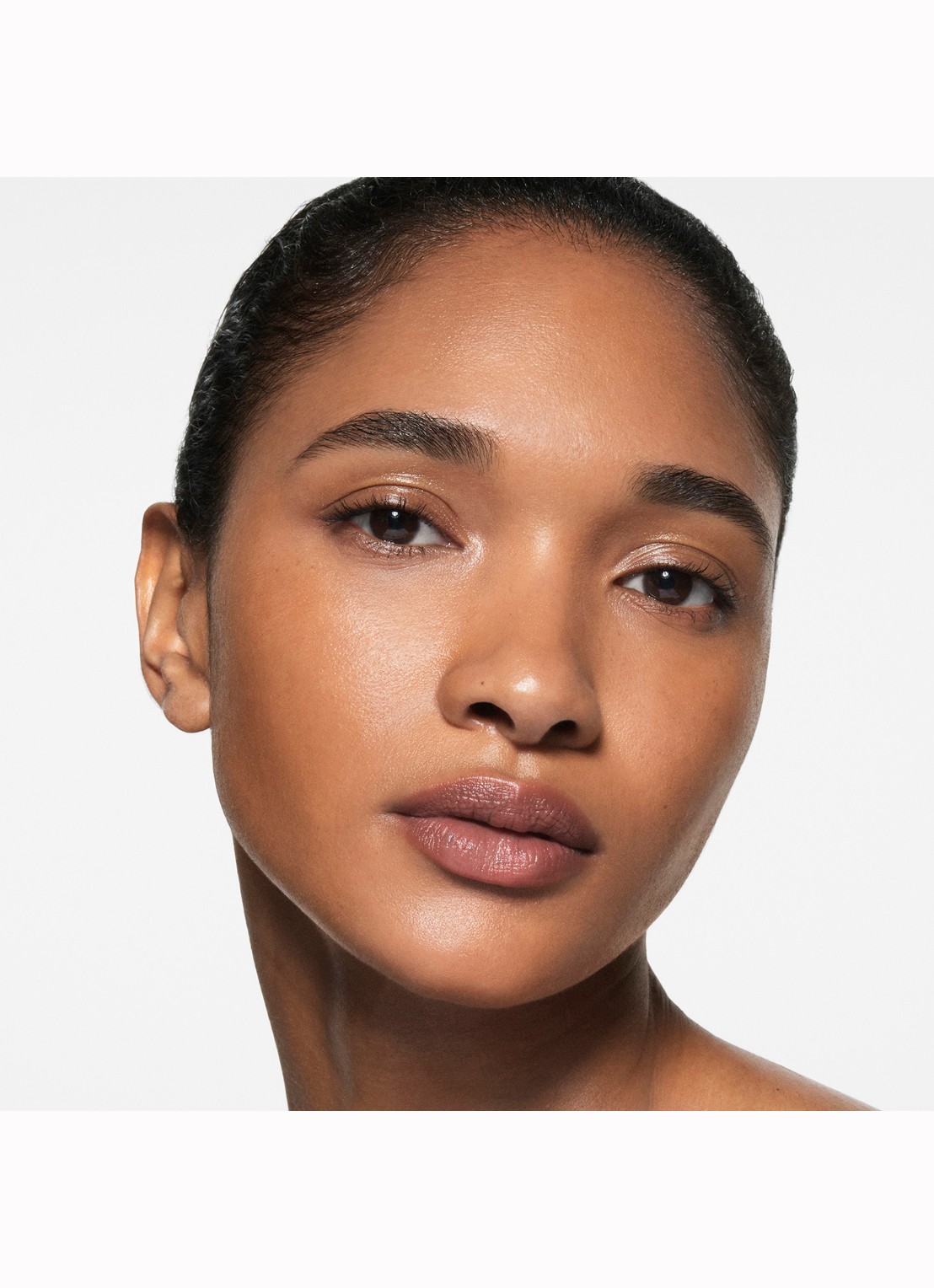Victoria Beckham The Foundation Drops - foundation - detail 2 12 medium dark