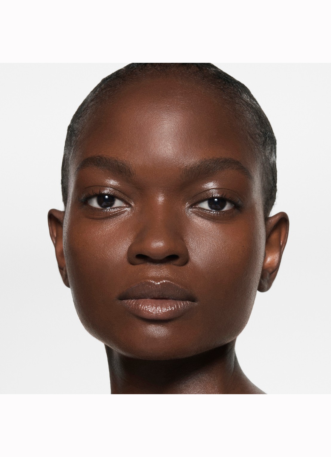 Victoria Beckham The Foundation Drops - foundation - detail 4 16 deep