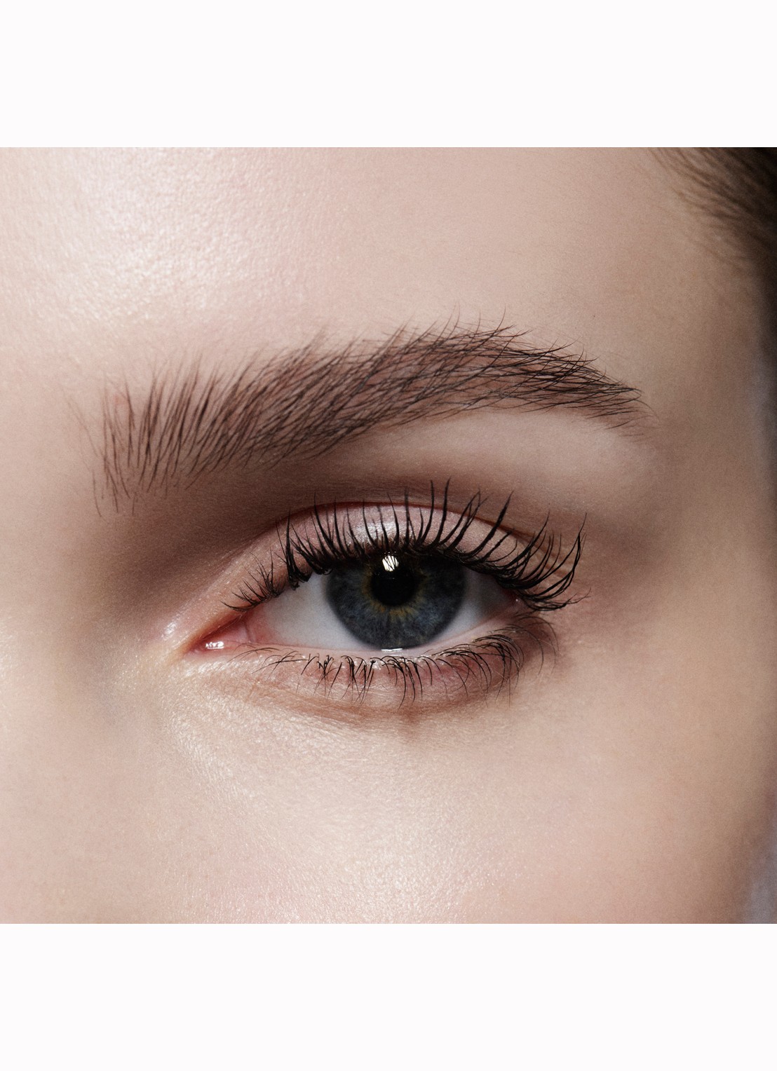 Victoria Beckham Vast Lash Mascara - detail 4 black