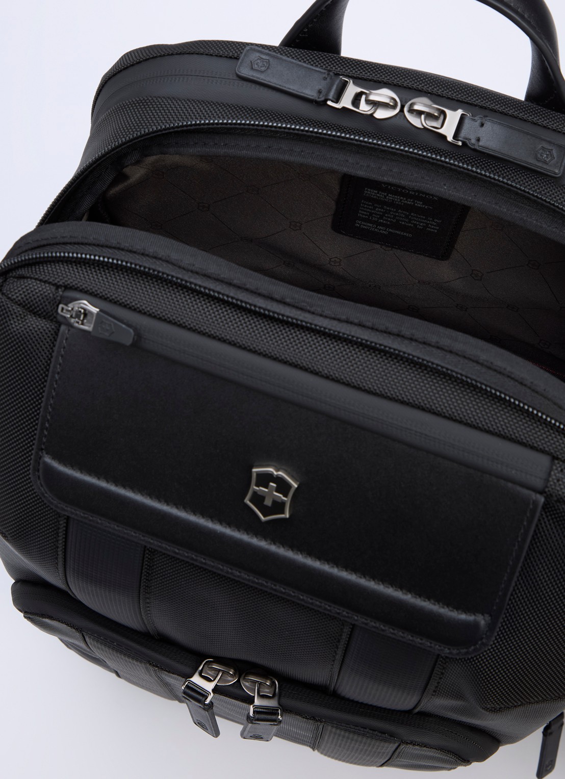 Victorinox Architecture Urban 2 rugzak met 15 inch laptopvak - detail zwart
