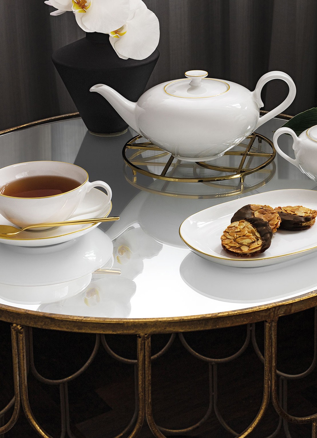 Villeroy & Boch Anmut Gold theekopje 20 cl - achterkant 4 gebroken wit