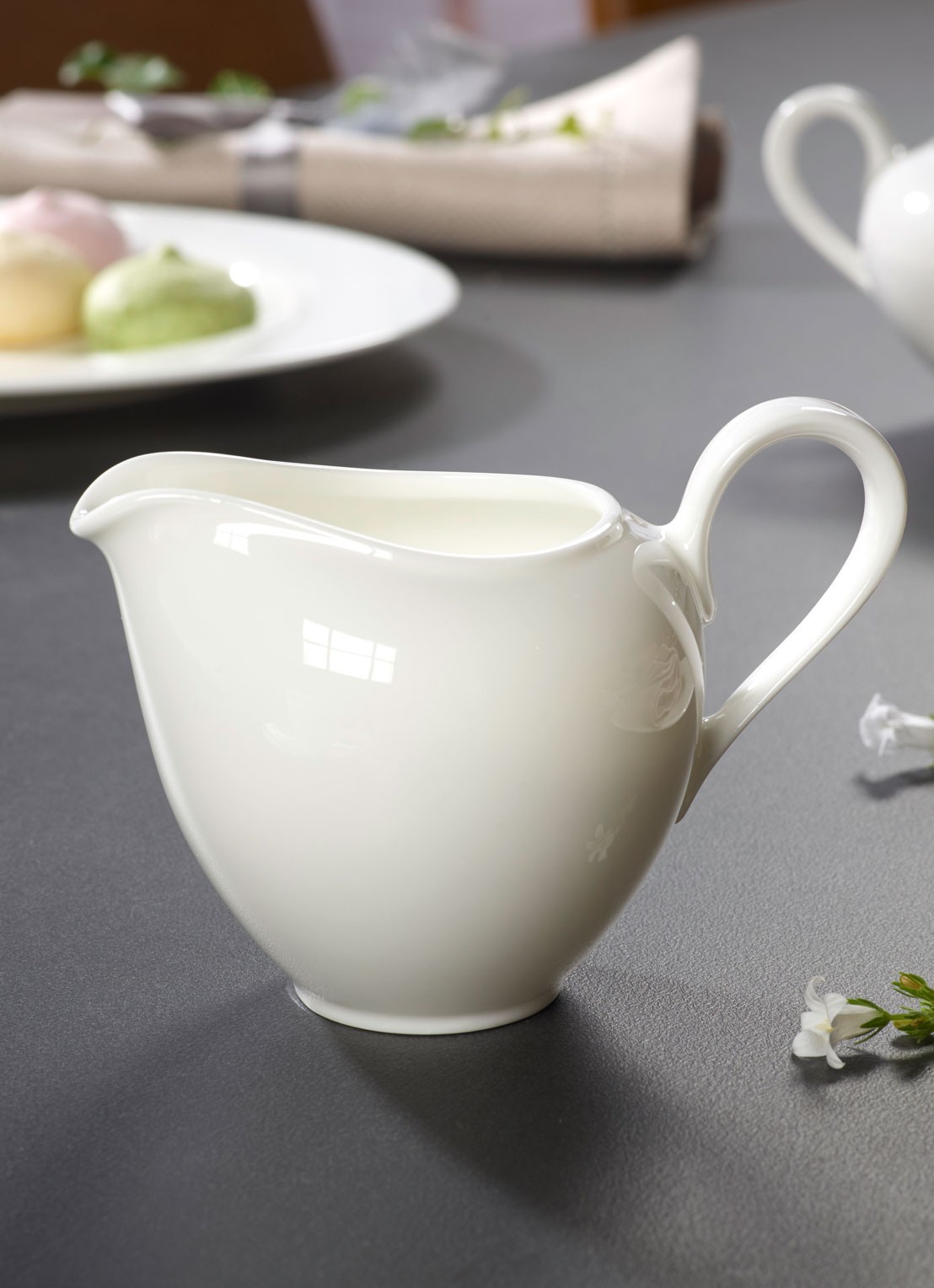 Villeroy & Boch Anmut melkkan 20 cl - voorkant 2 gebroken wit