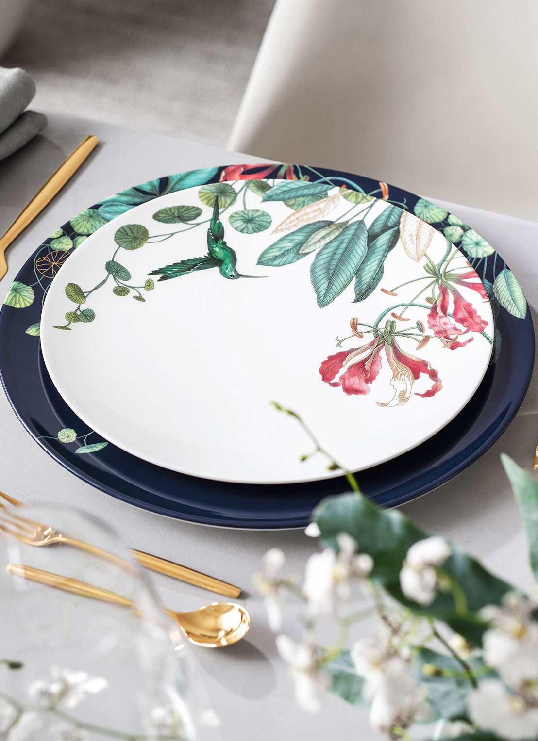Villeroy & Boch Avarua serveerschaal 33 cm - voorkant 3 donkerblauw