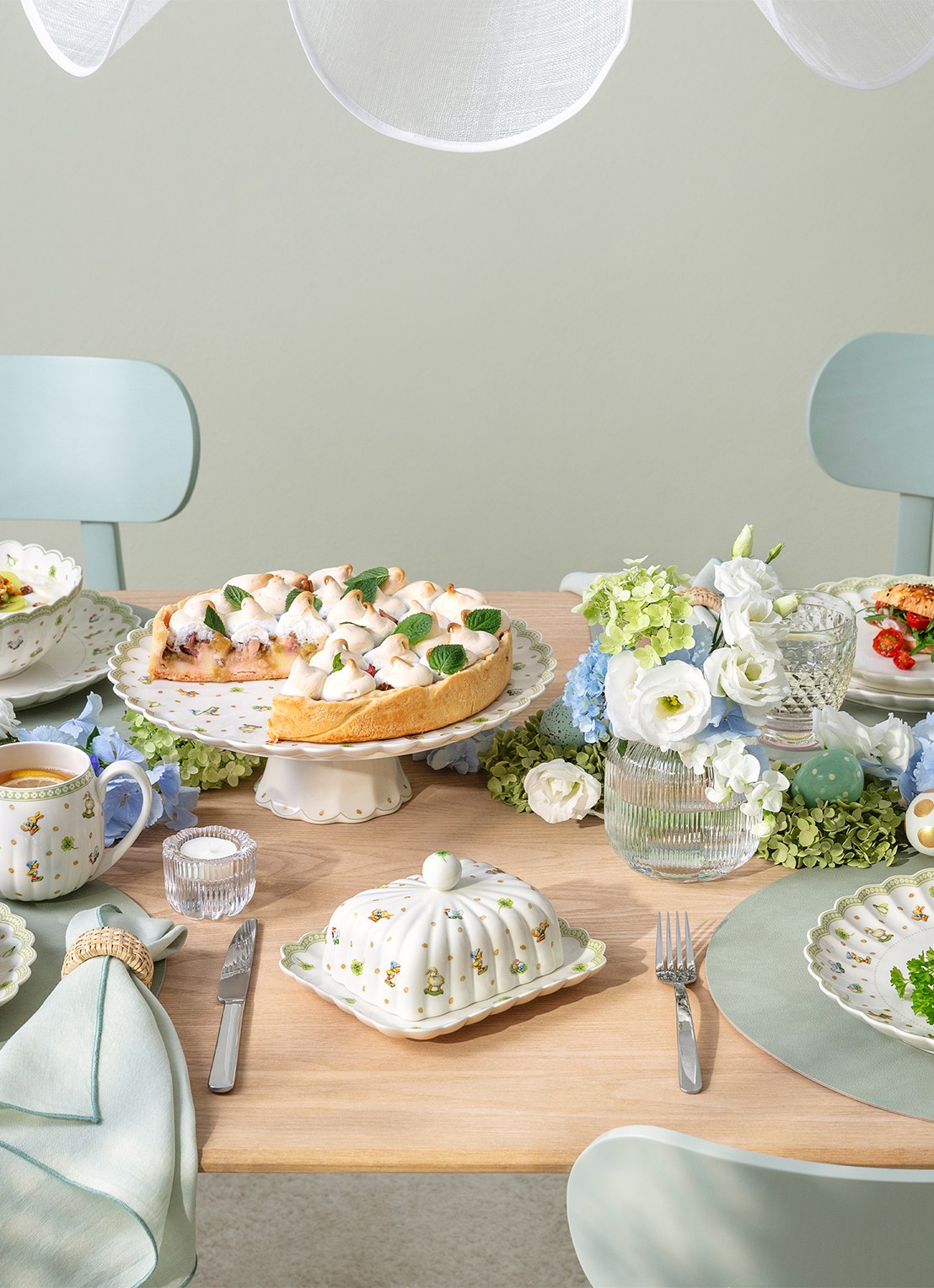 Villeroy & Boch Easter Delight taartplateau 32 cm - achterkant gebroken wit