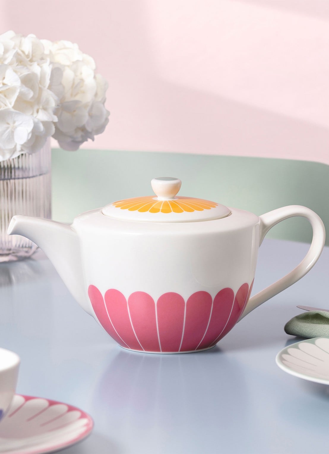 Villeroy & Boch Fleur theepot  - achterkant 3 donkerroze
