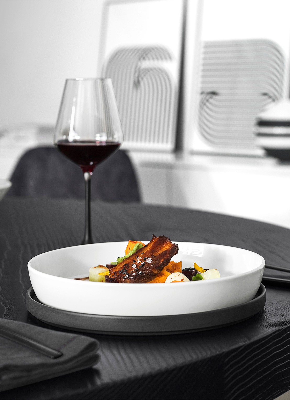Villeroy & Boch Iconic La Boule Black & White serviesset 7-delig - detail 3 zwart