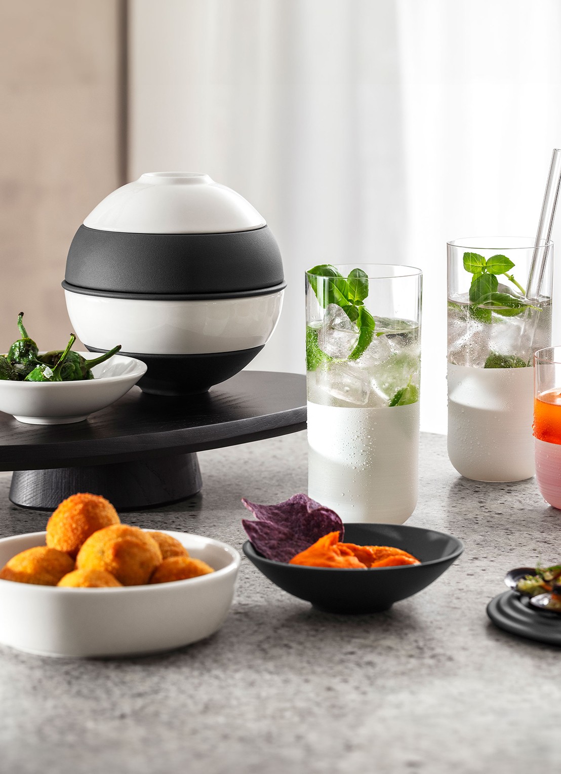 Villeroy & Boch Iconic La petite Boule serviesset 5-delig - voorkant 3 zwart